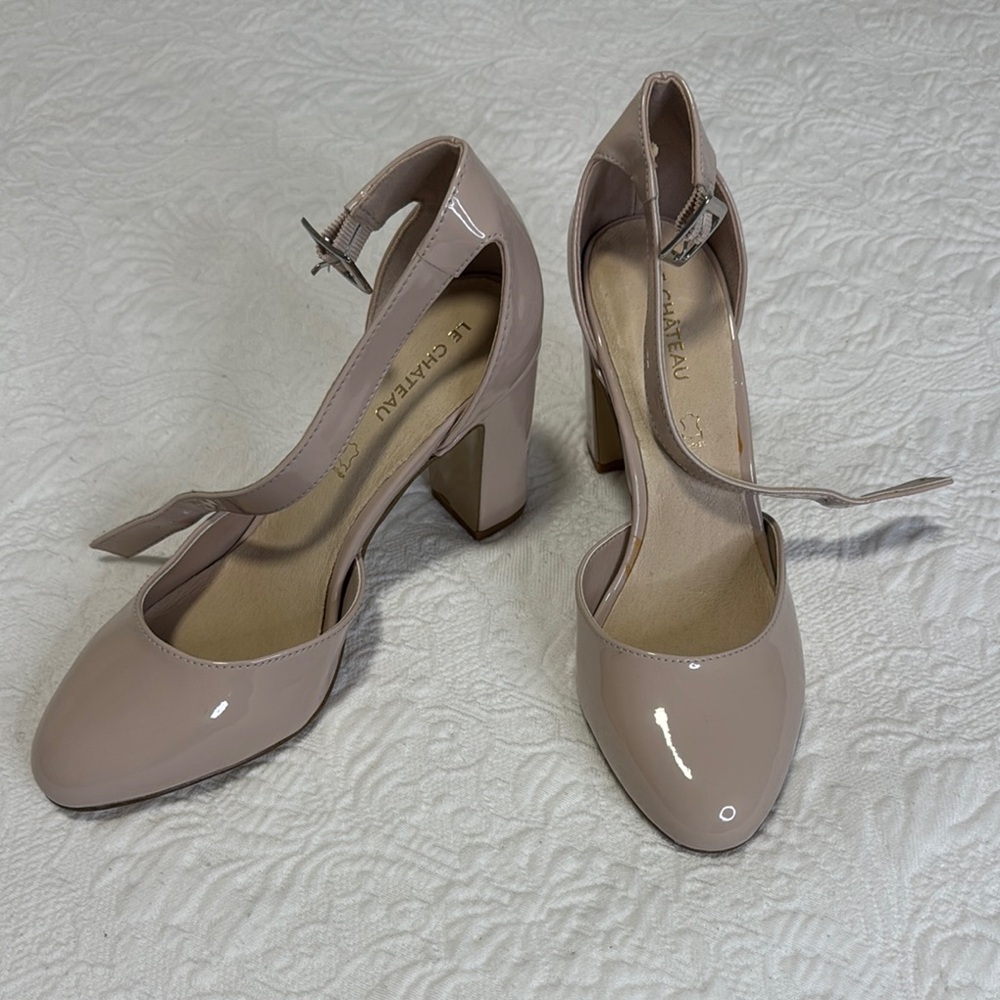 Le Chateau Nude Patent Heels
